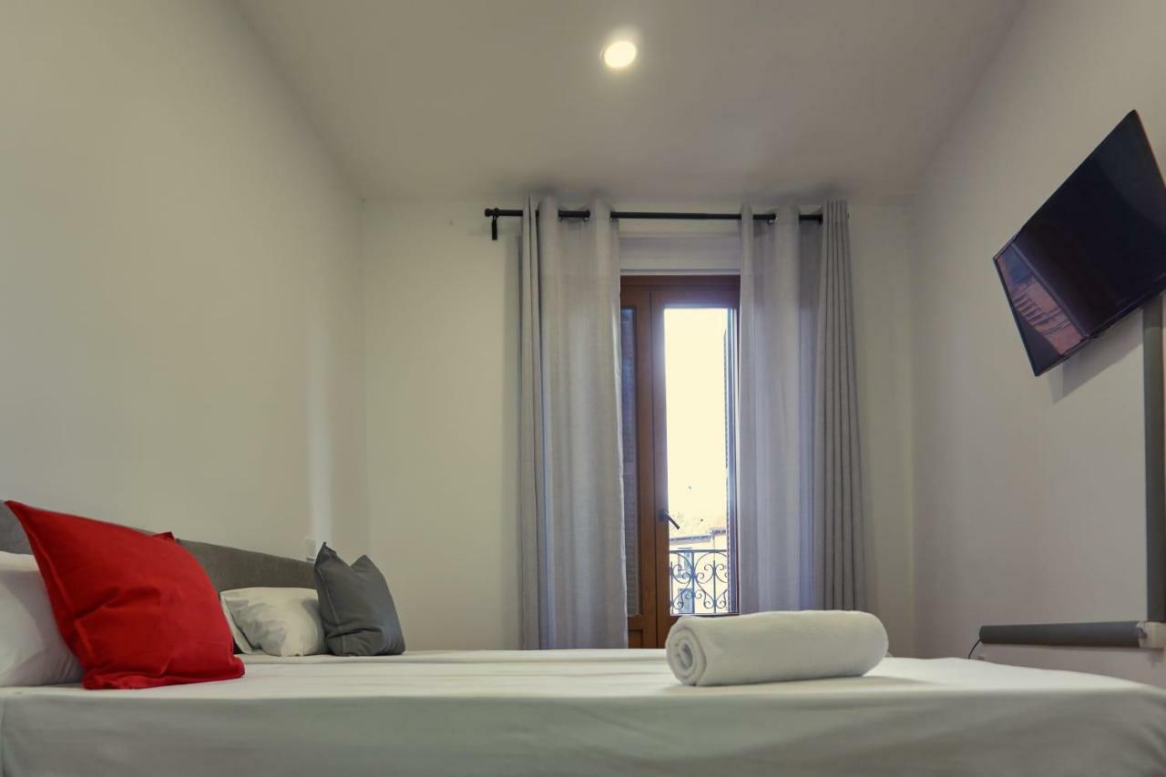Gs Latina Otel Madrid Dış mekan fotoğraf